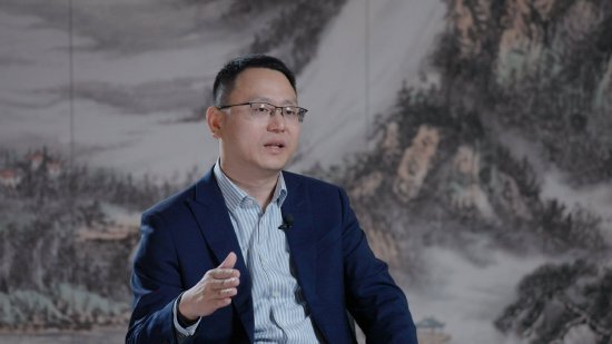 最好的股票配资导航网 为何敢于制定“千亿市值”目标？鸭鸭集团陆占武：成本更优、效率更高